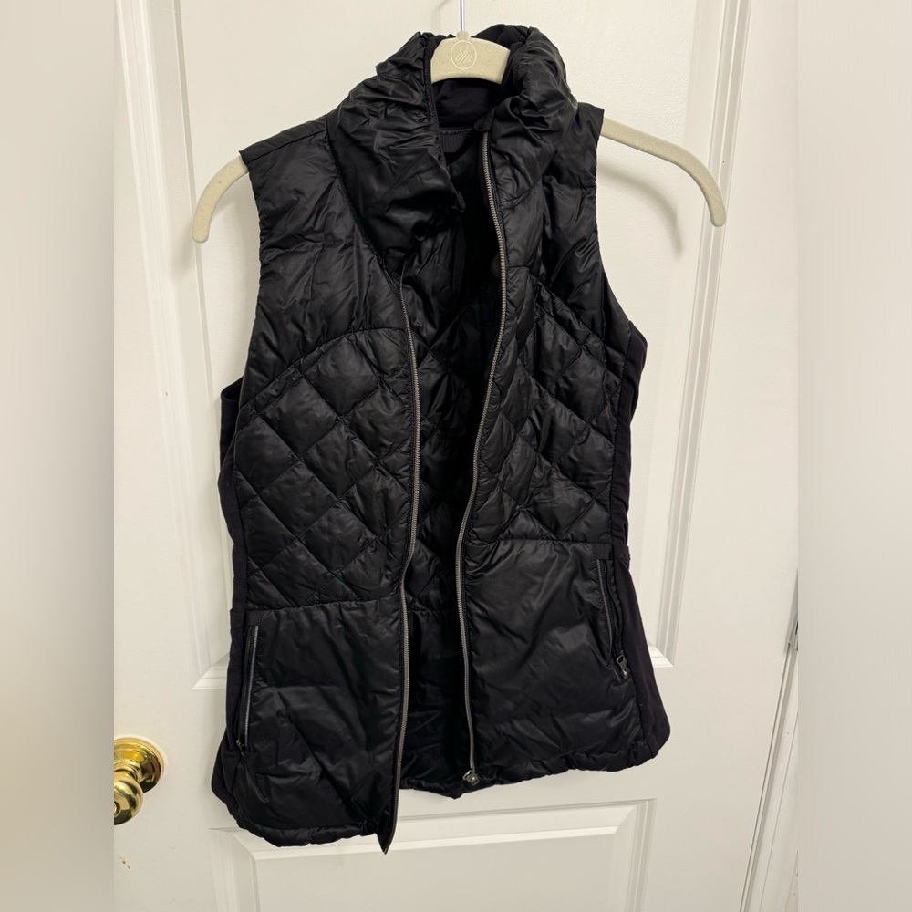 Lululemon vest size 4 black